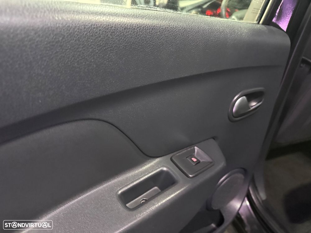 Dacia Sandero 0.9 TCe Stepway - 15