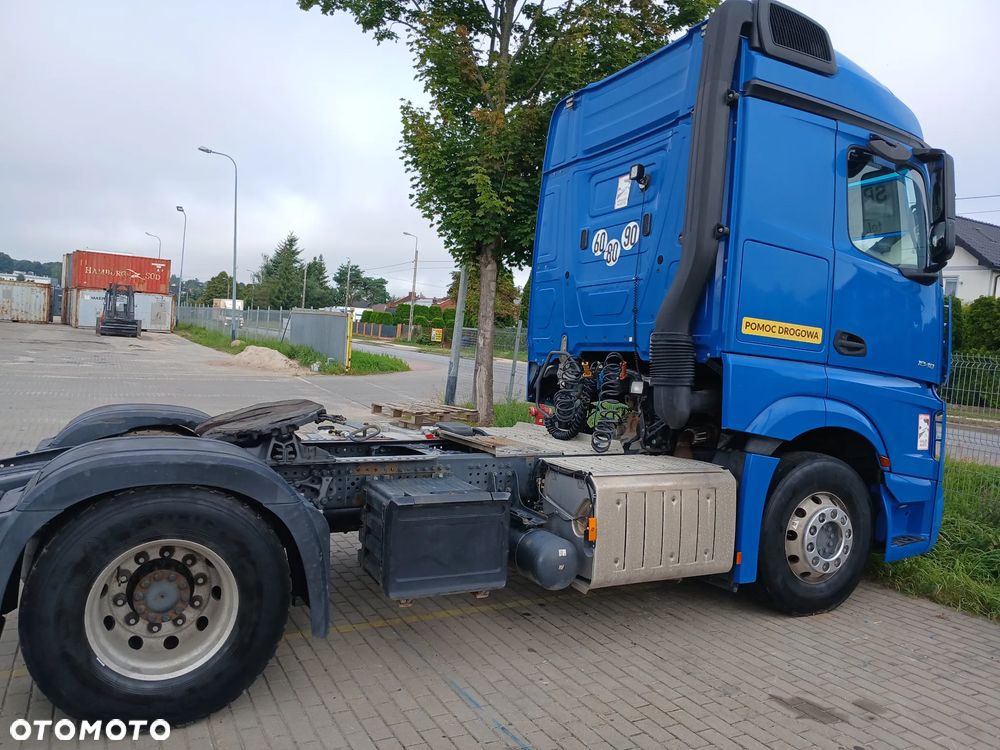 Mercedes-Benz Actros - 5