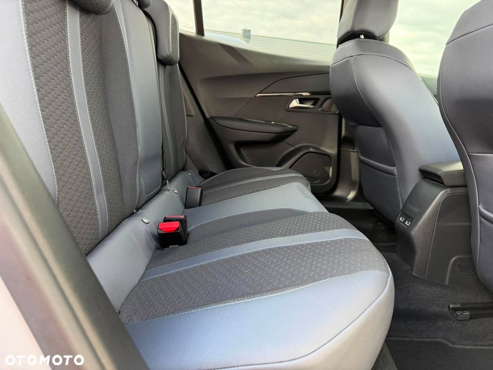 Peugeot 2008 1.5 BlueHDi Allure S&S EAT8 - 33