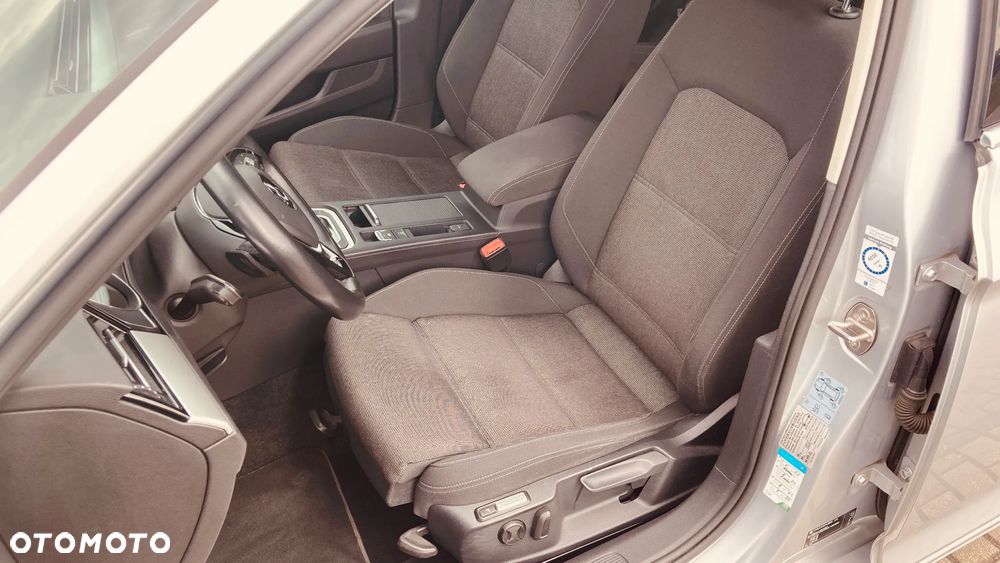 Volkswagen Passat 2.0 TDI SCR DSG Business - 9