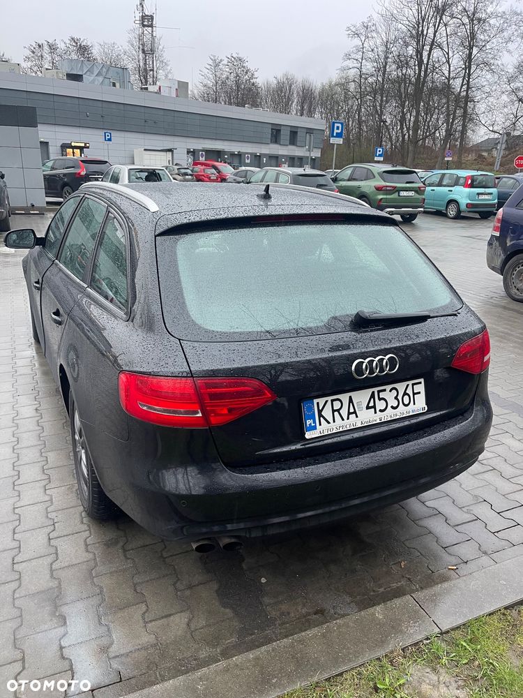 Audi A4 Avant 2.0 TDI DPF Ambiente - 9