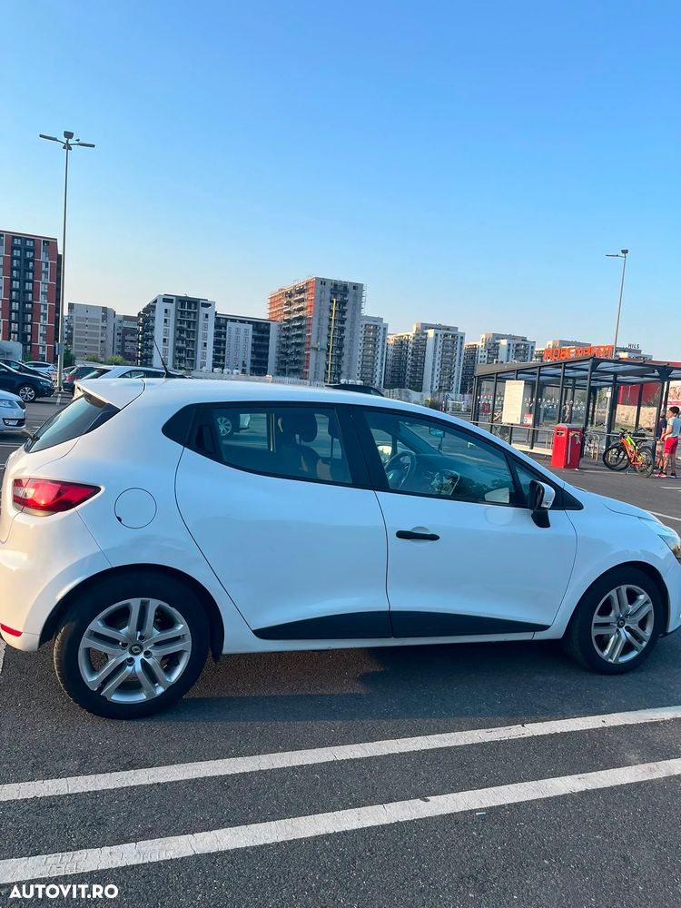 Renault Clio - 9