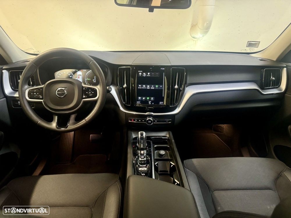 Volvo XC 60 2.0 T8 PHEV R-Design AWD - 13