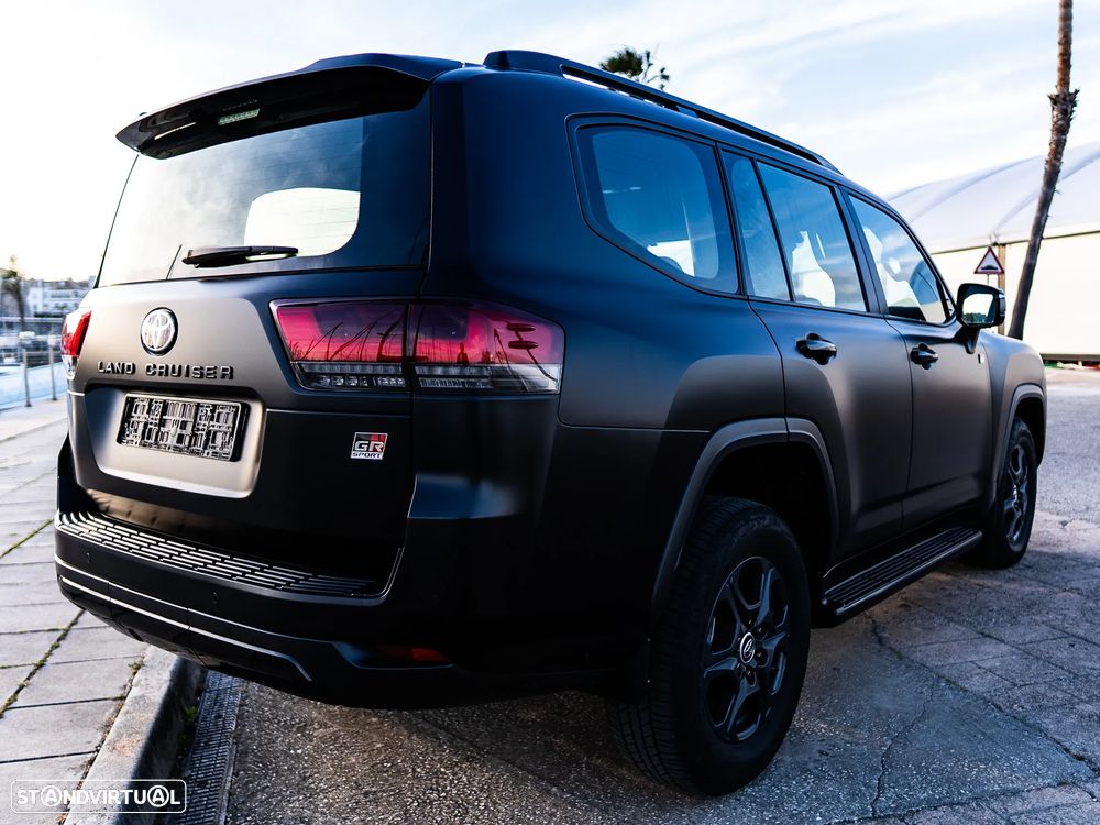 Toyota Land Cruiser - 18