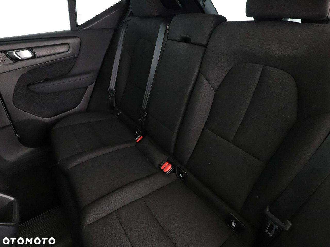 Volvo XC 40 T2 Momentum Core - 17