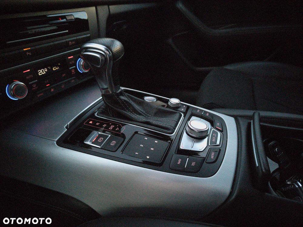 Audi A6 Avant 2.0 TDI Ultra S tronic - 16