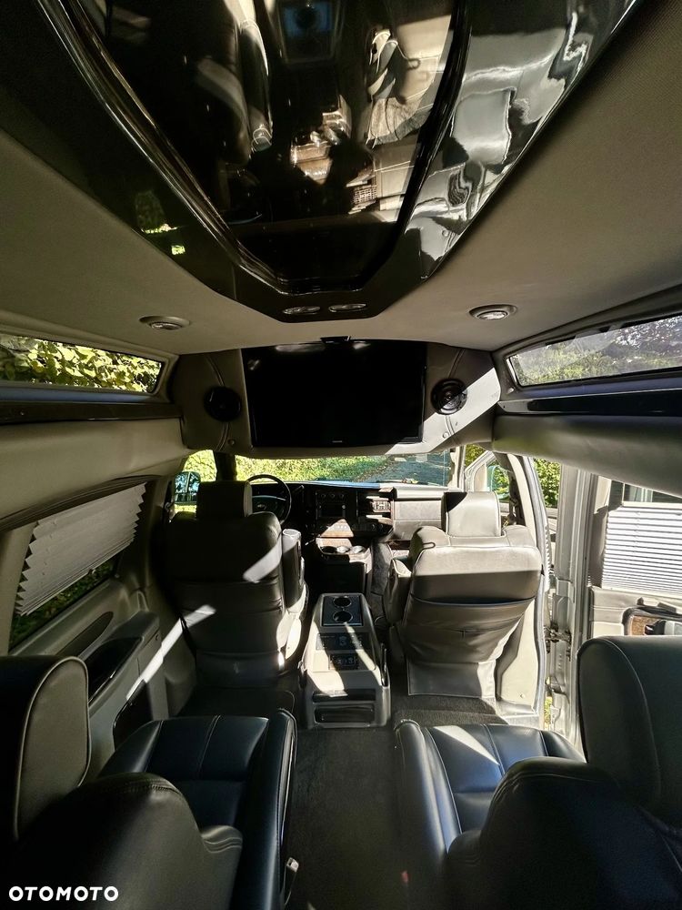 Chevrolet Express - 18