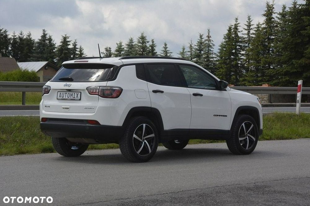 Jeep Compass - 10