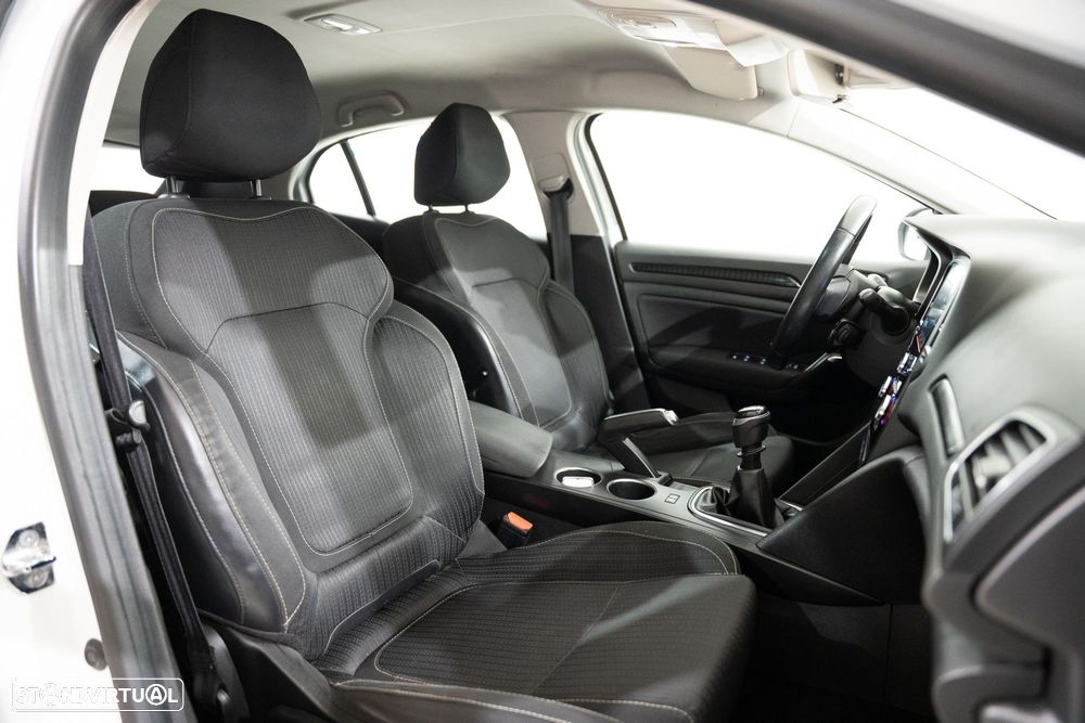 Renault Mégane 1.5 dCi Zen - 25
