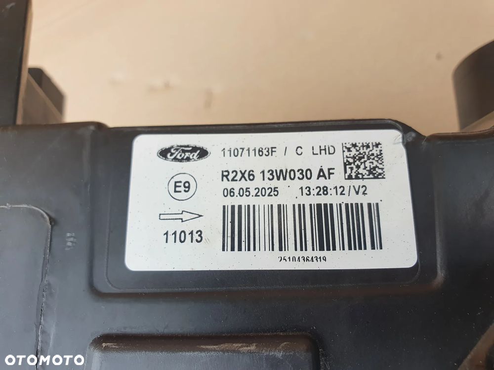 Lampa przednia lewa Ford Transit Courier MK2 rok 23- - 10