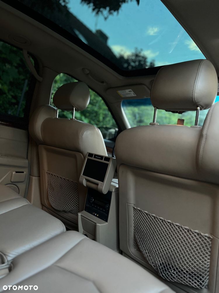 Cadillac SRX - 26