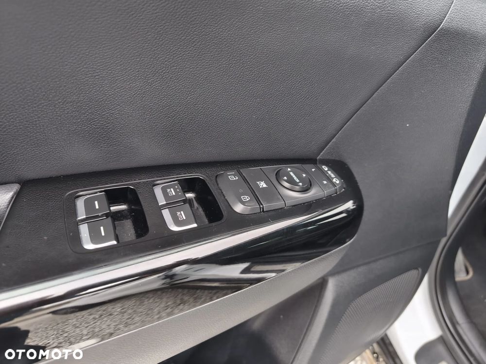Kia Sportage - 25
