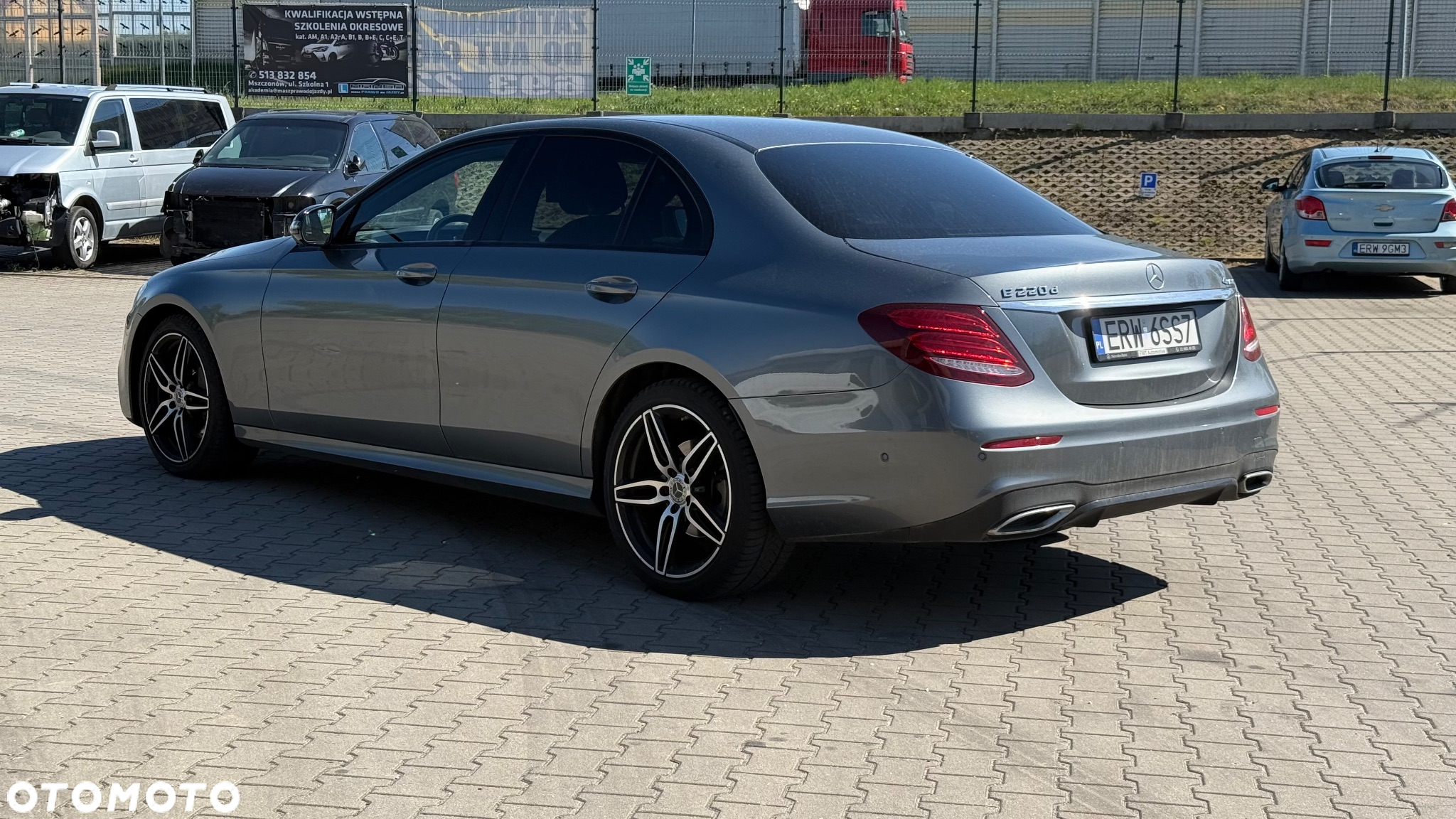 Mercedes-Benz Klasa E 220 d 4-Matic Business Edition 9G-TRONIC - 5