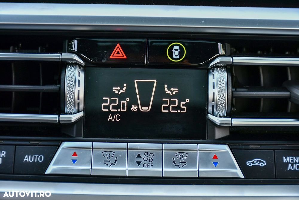 BMW Seria 3 330i xDrive AT - 25