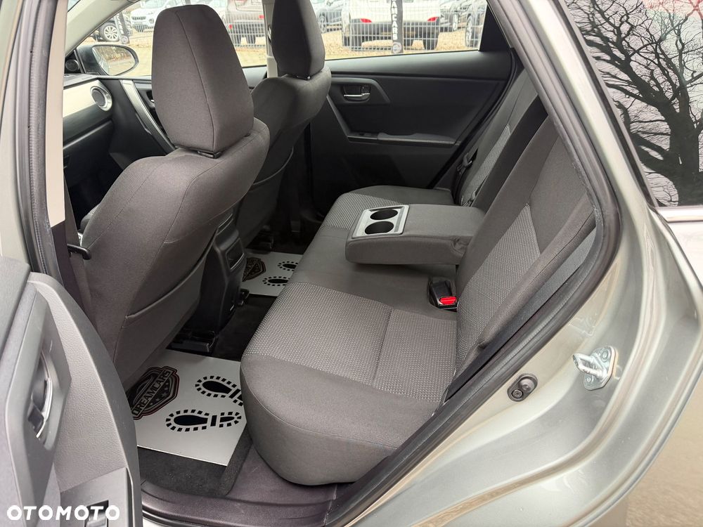 Toyota Auris - 34
