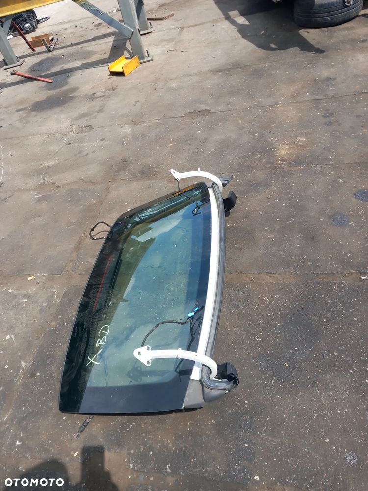 Klapa szyba skoda superb lift