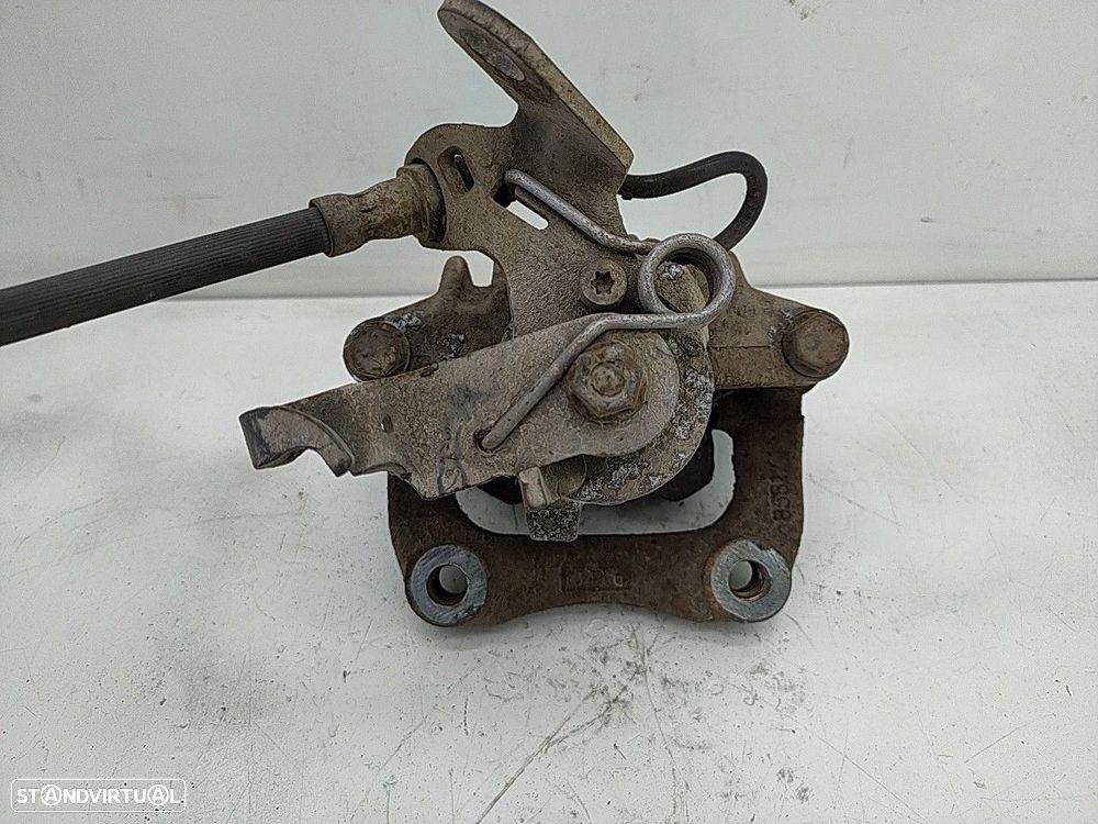 Pinça Tras Esquerda Seat Leon (1P1) - 4