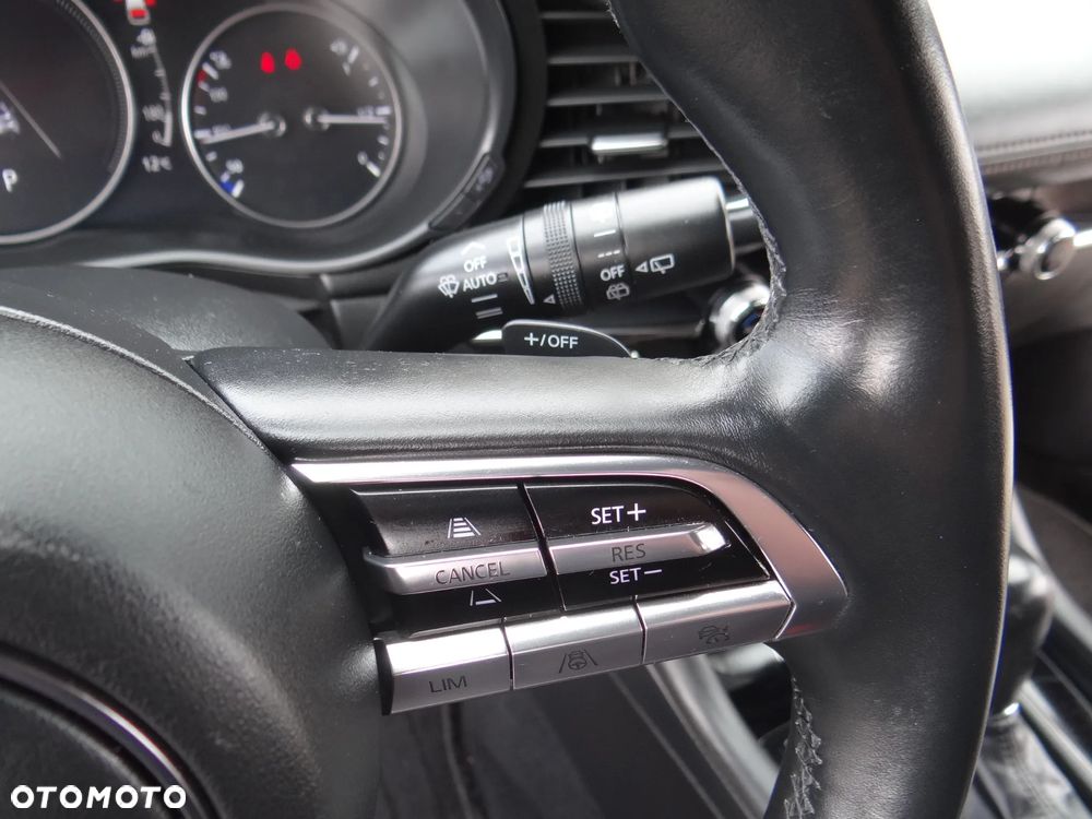Mazda 3 e-SKYACTIV-G 122 M HYBRID DRIVE HOMURA - 26