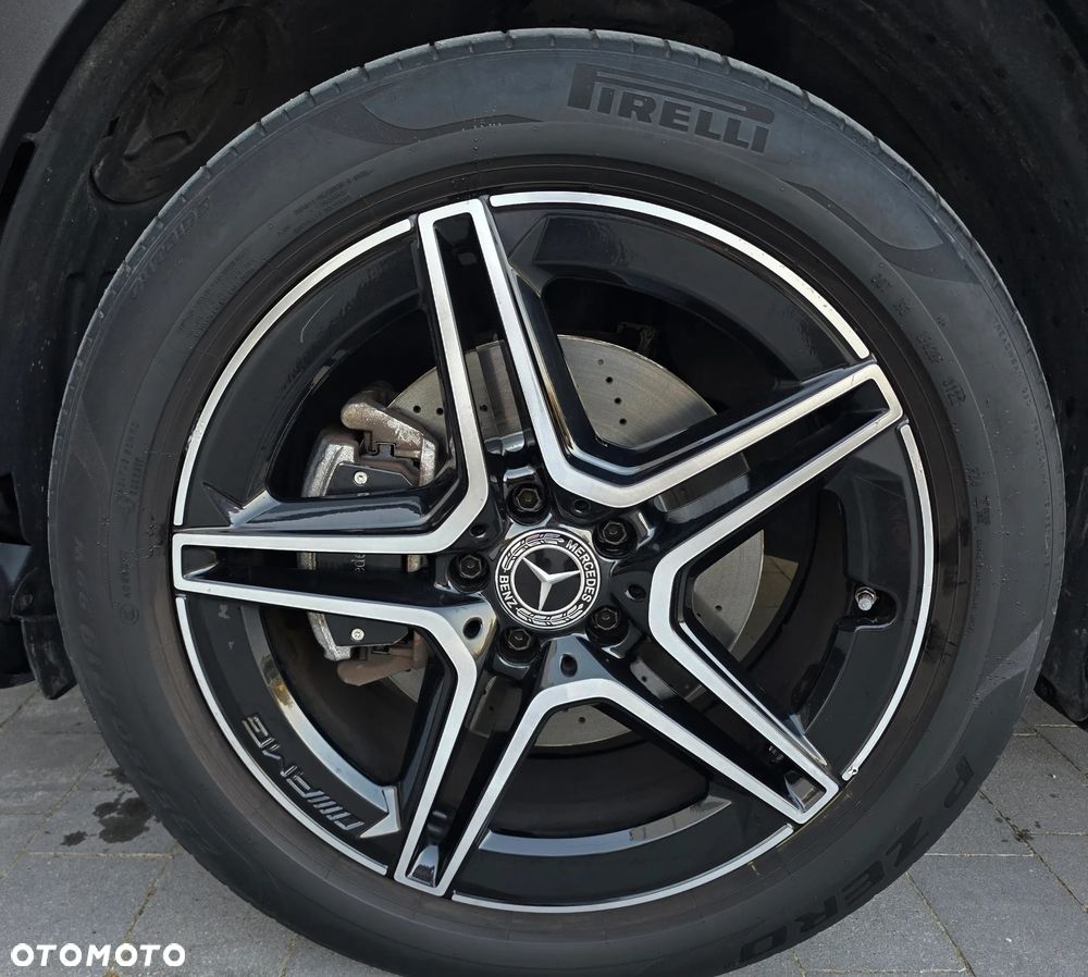 Mercedes-Benz GLB - 30