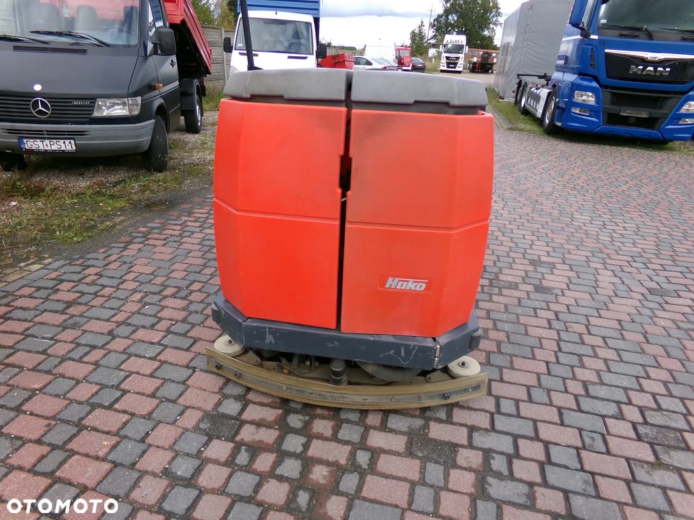 Hako hako scrubmaster b310r zamiatarko szczotkarka myjąca - 3