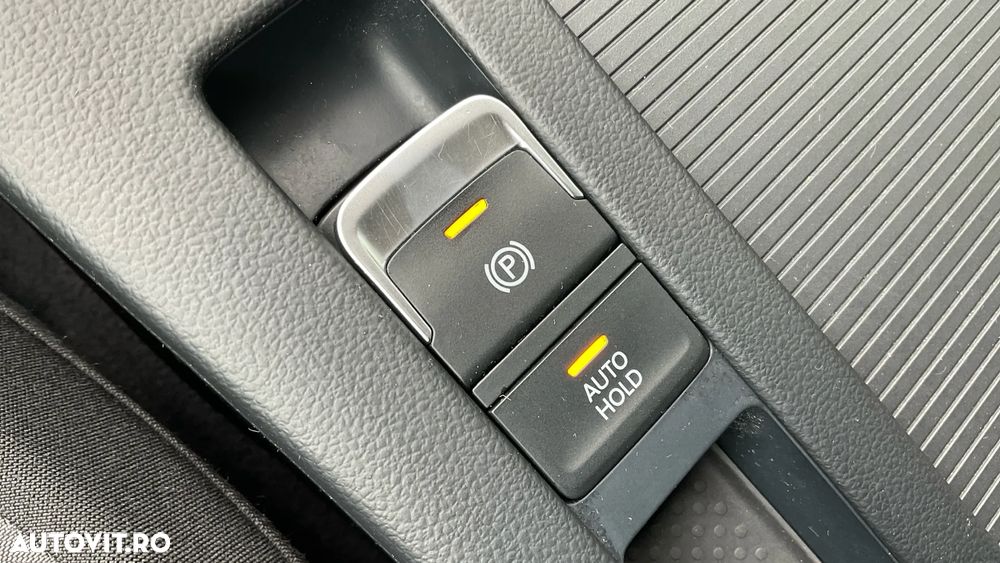 Volkswagen Passat 1.4 TSI Advance - 34
