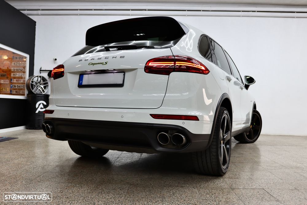 Porsche Cayenne - 29