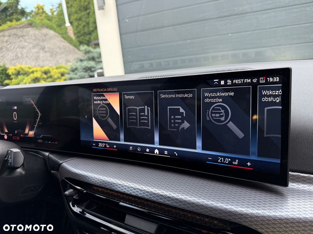 BMW Seria 3 330i xDrive M Sport - 33