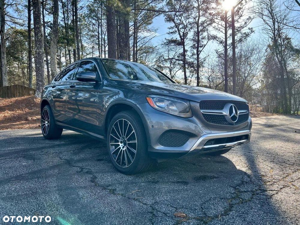 Mercedes-Benz GLC - 12