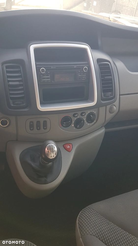 Opel Vivaro - 16