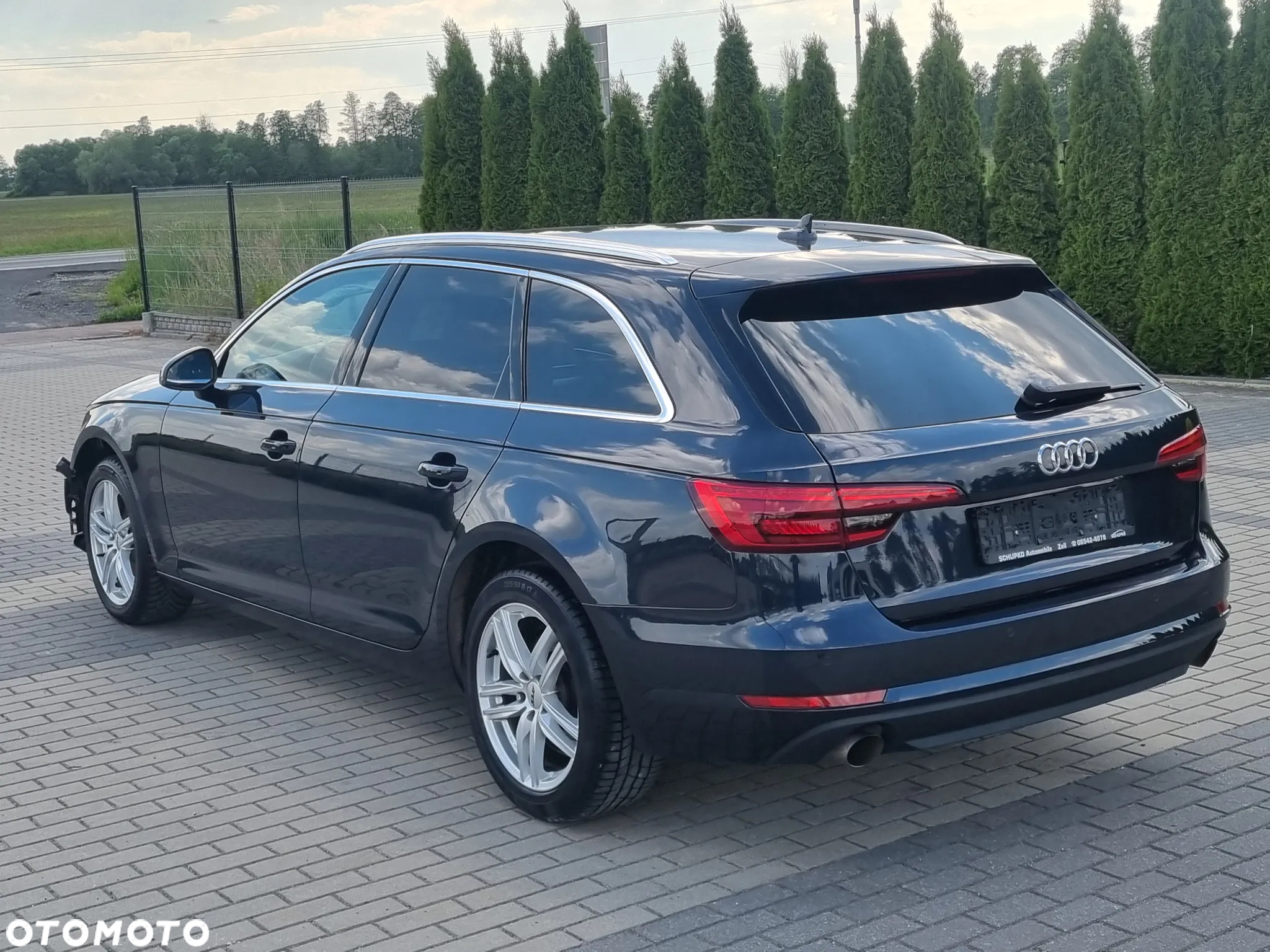 Audi A4 Avant 40 TFSI S tronic - 5