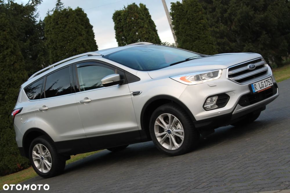 Ford Kuga - 10