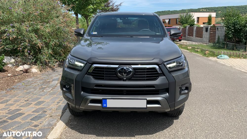 Toyota Hilux - 8