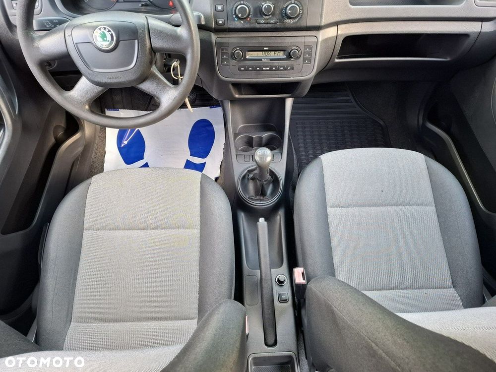 Skoda Roomster 1.2 Style PLUS EDITION - 9