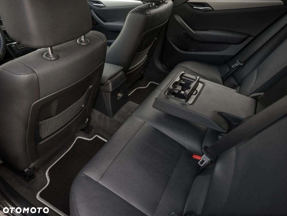 BMW X1 sDrive18d - 28