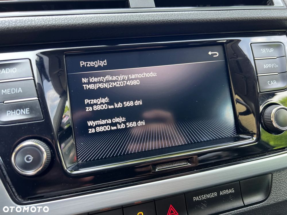 Skoda Fabia 1.0 TSI Style Color DSG - 29