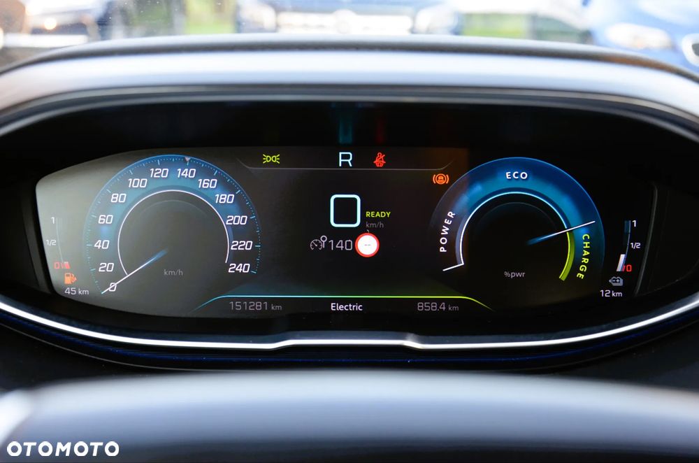 Peugeot 3008 1.6 PureTech HYbrid GT Line S&S EAT8 - 32