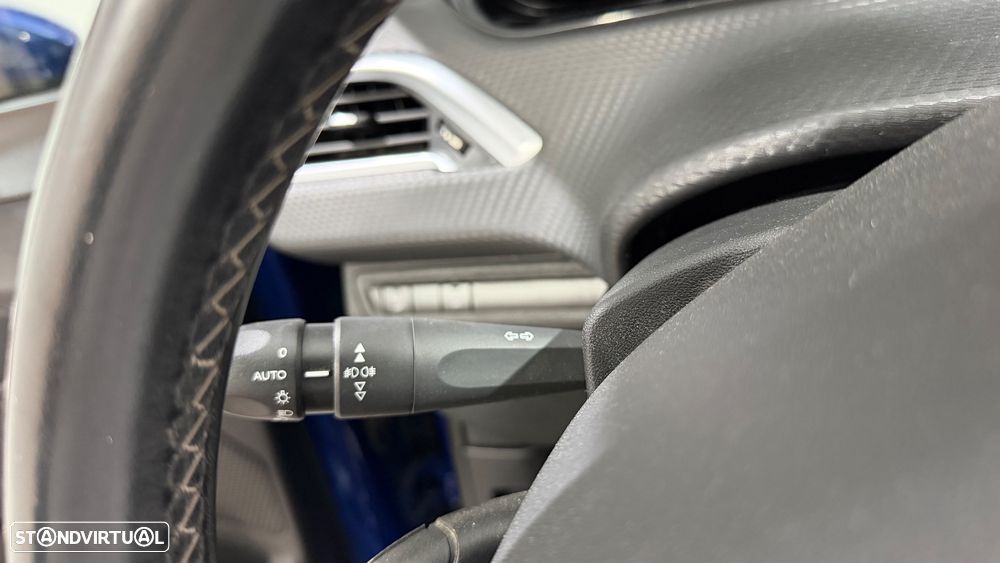 Peugeot 2008 PureTech 110 Stop&Start Allure - 19