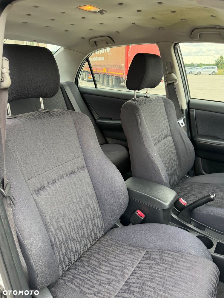 Toyota Corolla 1.6 VVT-i Terra Polaris - 19