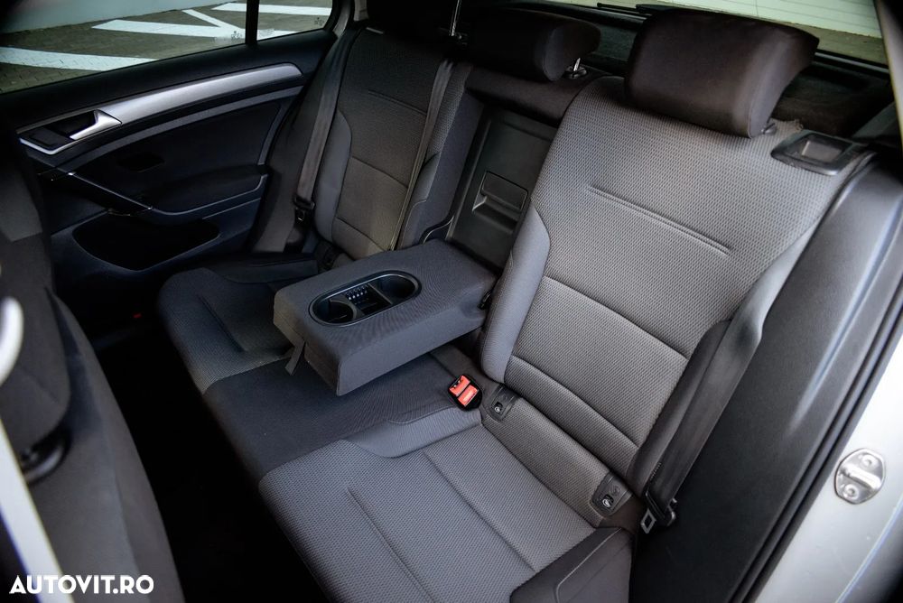 Volkswagen Golf 1.6 TDI BlueMotion Technology DSG Comfortline - 19