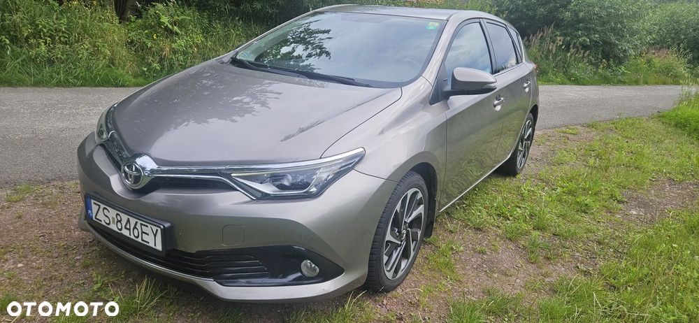 Toyota Auris 1.2 T Dynamic - 1