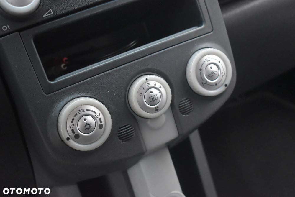 Mitsubishi Colt - 14