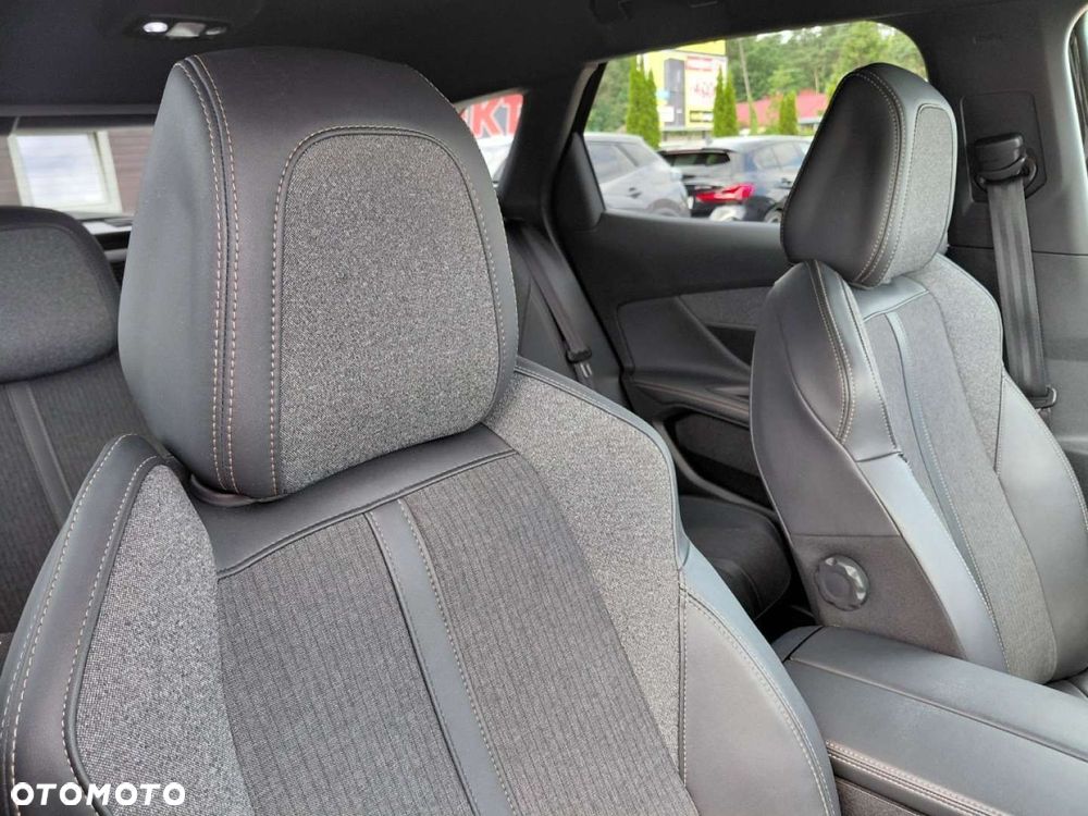 Peugeot 3008 - 18