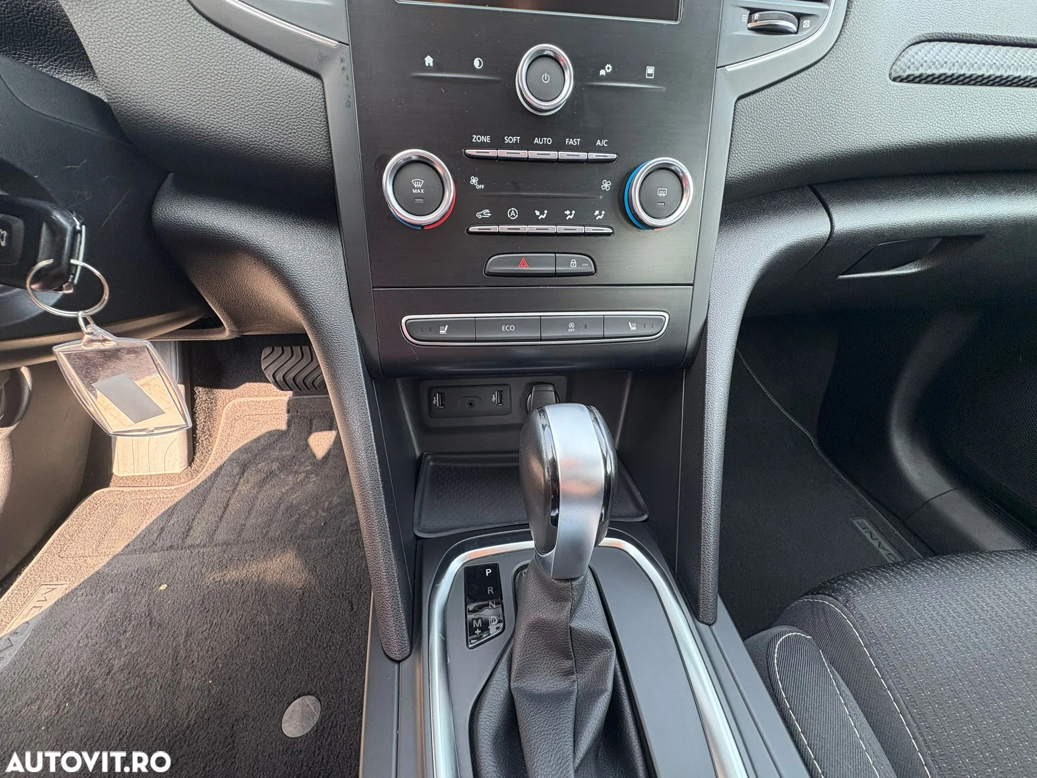 Renault Megane BLUE dCi EDC Zen - 10