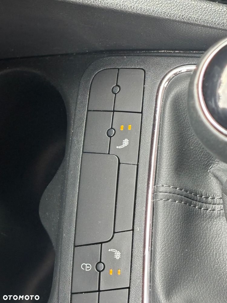 Seat Ibiza 1.2 TSI CONNECT - 8