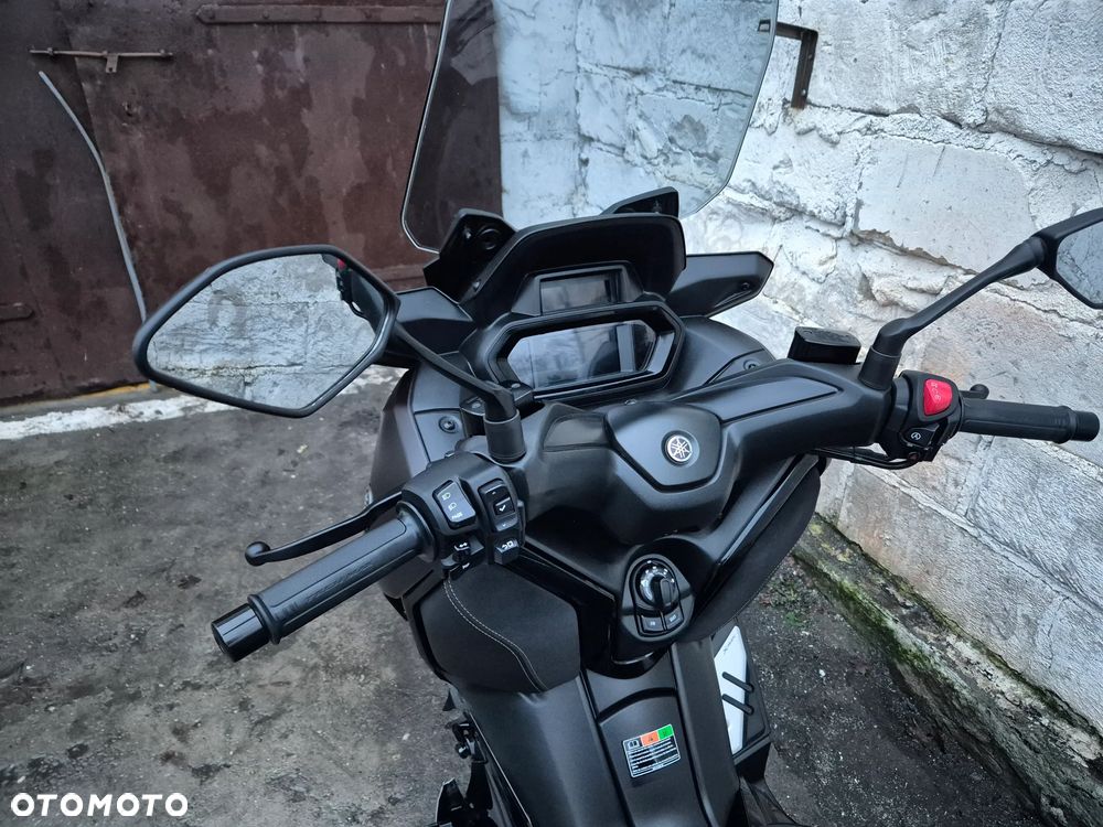 Yamaha X-max - 18
