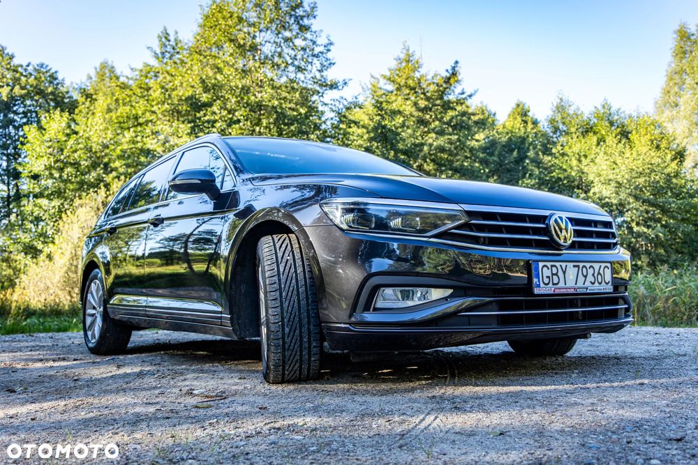 Volkswagen Passat - 2