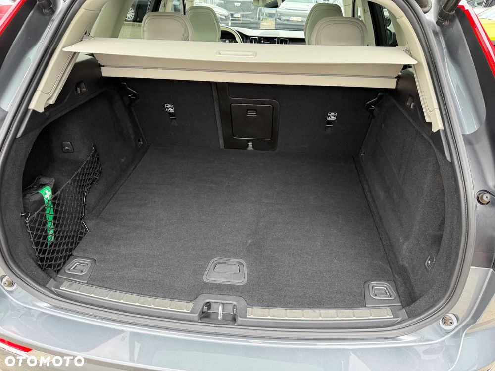 Volvo XC 60 B5 B AWD Inscription - 30