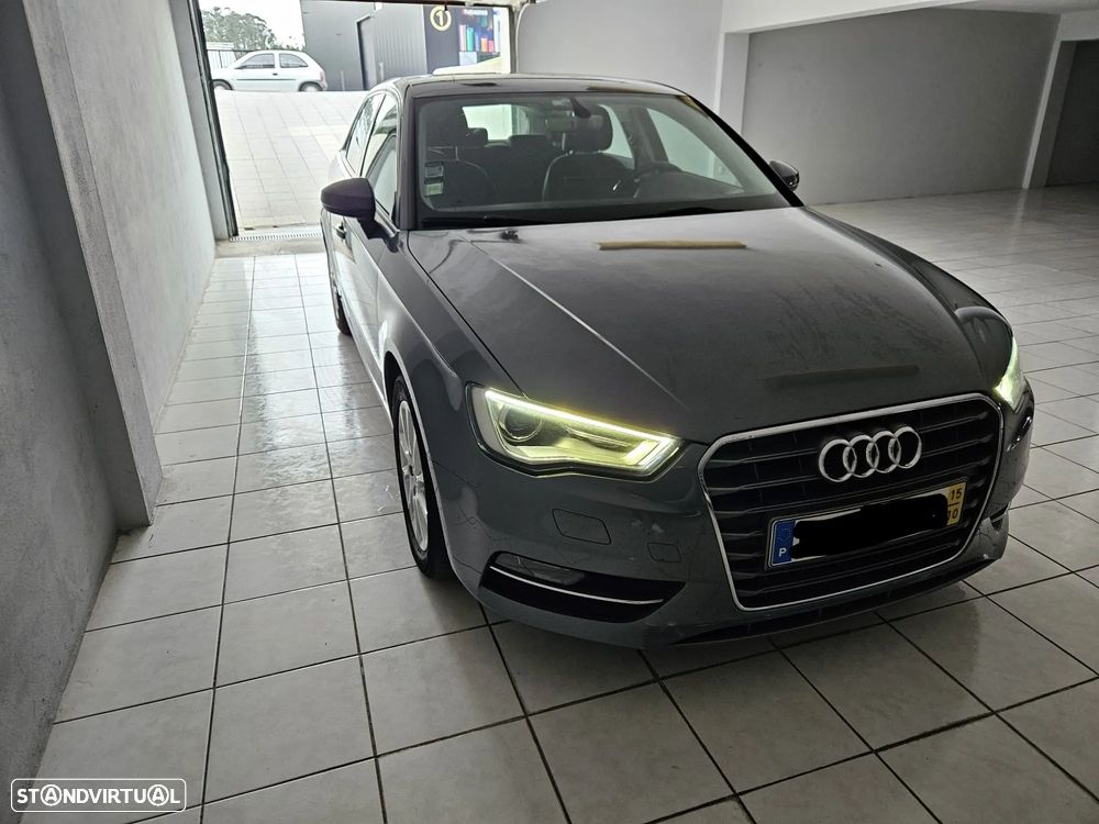 Audi A3 Sportback 1.6 TDI Attraction - 3