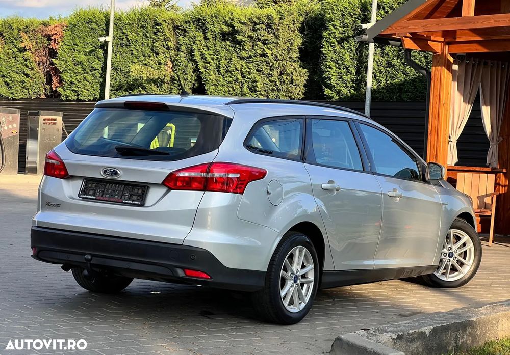 Ford Focus 1.6 TDCi DPF Start-Stopp-System SYNC Edition - 4