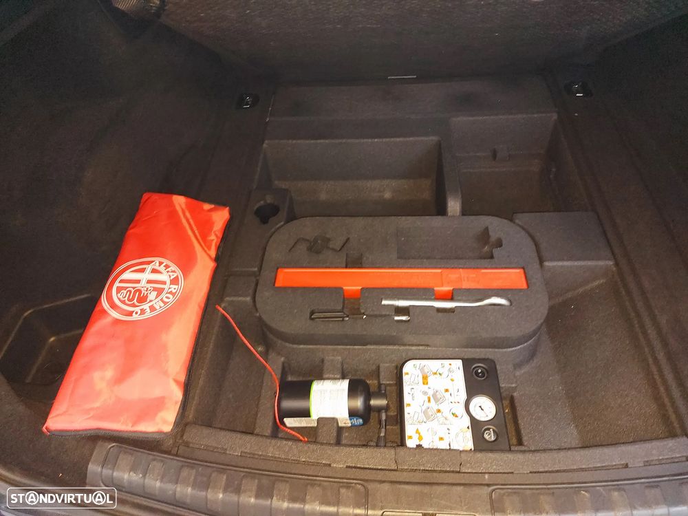 Alfa Romeo Stelvio 2.2 D Super AT8 - 36